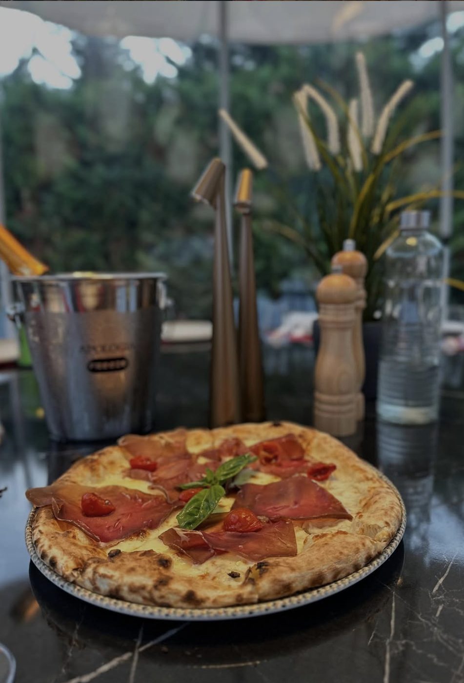 Pizza au feu de bois